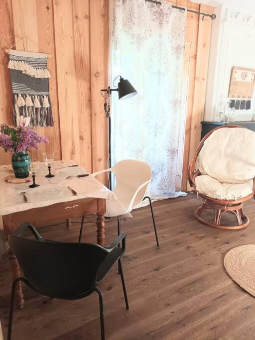 Apartamento Charmant Studio Avec Jardin A La Campagne Sur Le Chemin De Saint Jacques De Compostelle Lauzerte Exterior foto