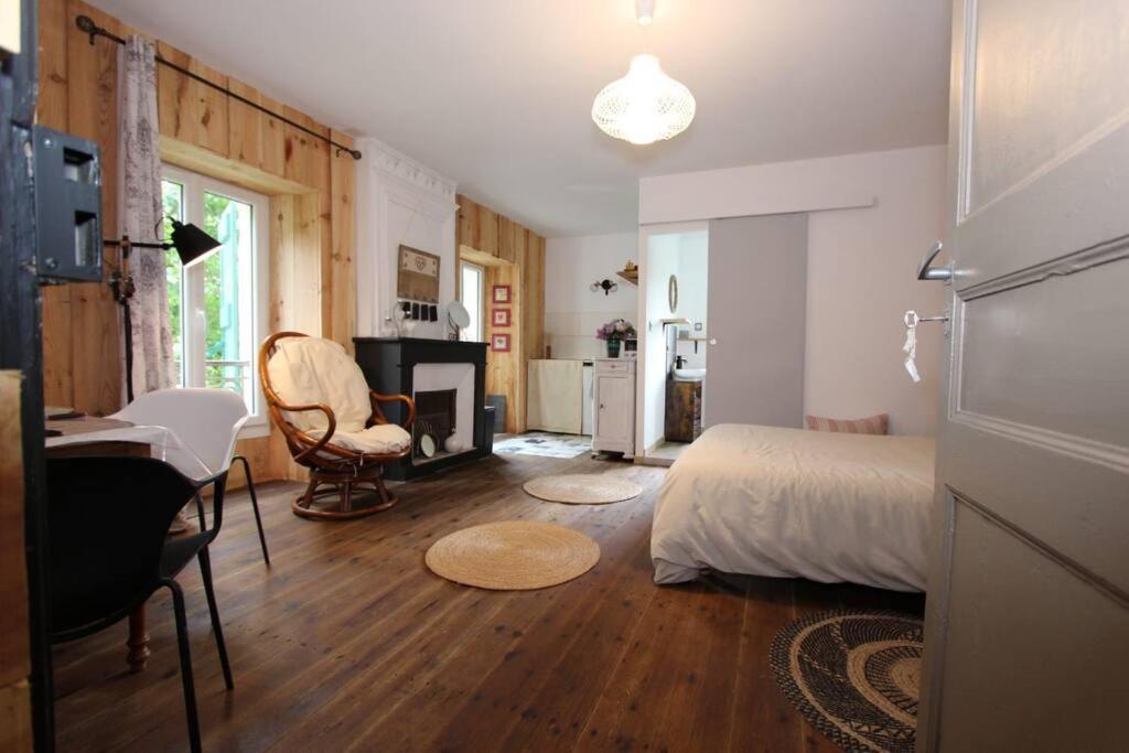 Apartamento Charmant Studio Avec Jardin A La Campagne Sur Le Chemin De Saint Jacques De Compostelle Lauzerte Exterior foto
